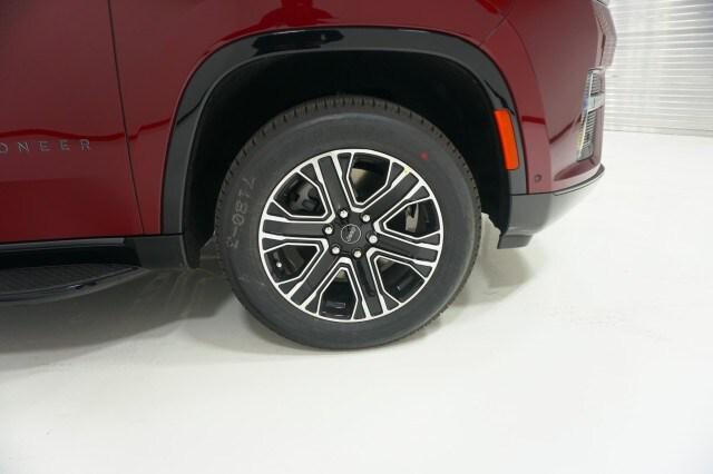 2026 Jeep Grand Wagoneer 4x2