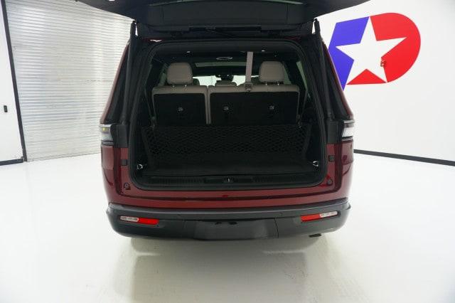 2026 Jeep Grand Wagoneer 4x2
