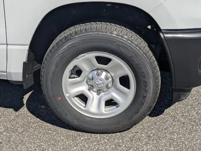 2026 Ram 1500 Tradesman Crew Cab 4x2 64 Box