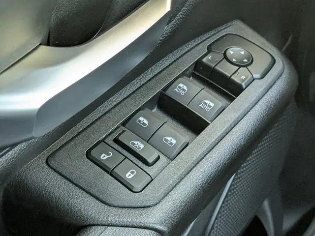 2026 Ram 1500 Tradesman Crew Cab 4x2 64 Box