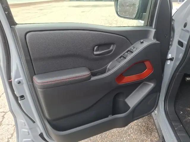 2026 Nissan Frontier Crew Cab PRO-4X 4x4