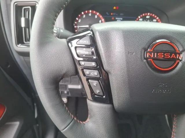 2026 Nissan Frontier Crew Cab PRO-4X 4x4