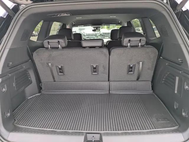 2026 GMC Acadia Elevation FWD