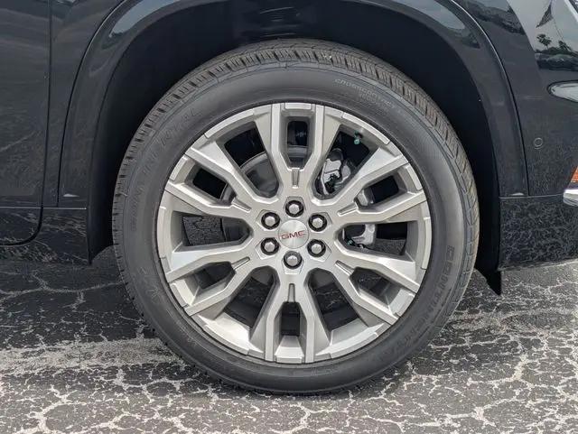 2026 GMC Acadia Denali FWD