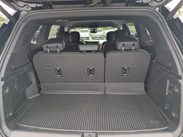 2026 GMC Acadia Denali FWD