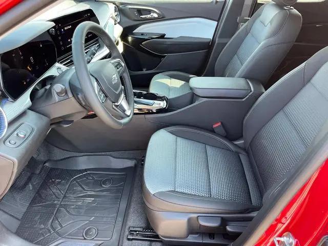 2026 Chevrolet Trax FWD LT