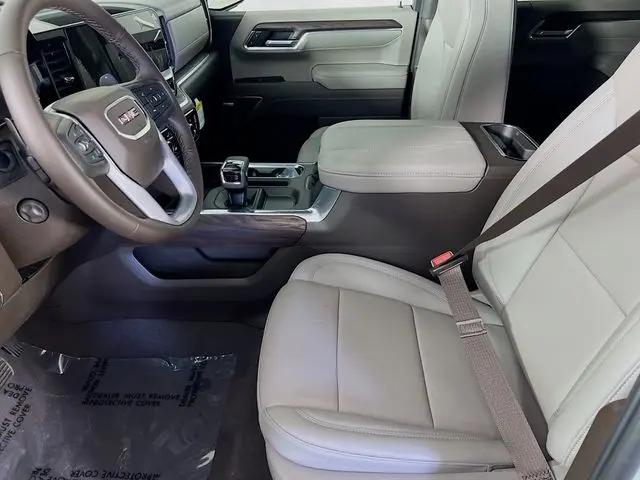 2026 GMC Sierra 1500 Crew Cab, Short Bed, SLT, 4WD