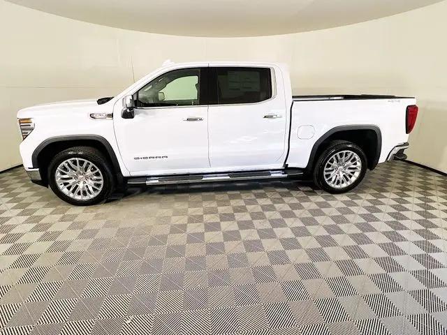 2026 GMC Sierra 1500 Crew Cab, Short Bed, SLT, 4WD