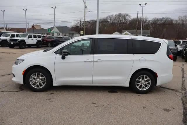 2026 Chrysler Voyager LX