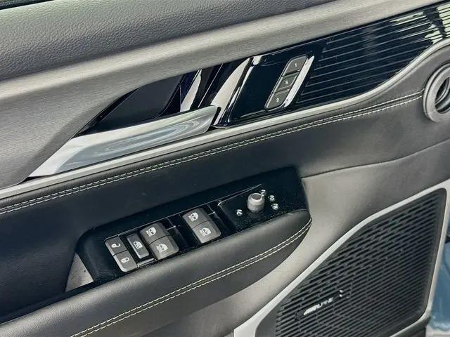 2026 Jeep Grand Wagoneer Upland 4x4