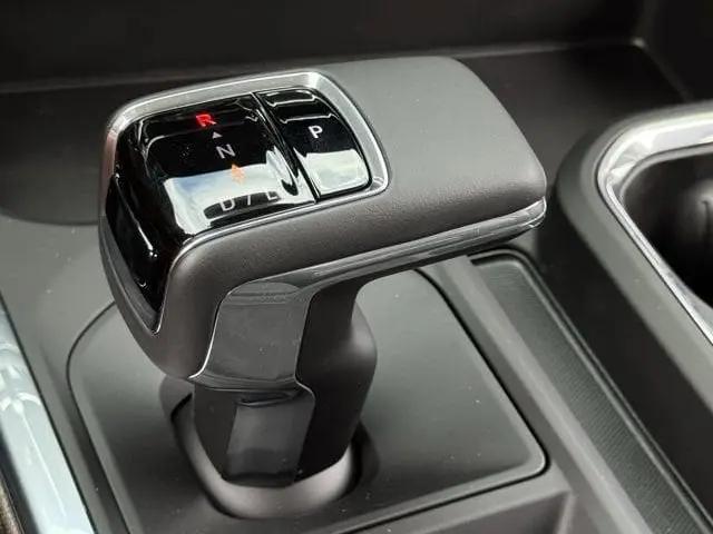 2026 Chevrolet Silverado 1500 4WD Crew Cab Standard Bed LT