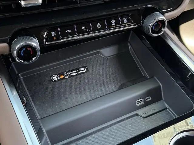 2026 Chevrolet Suburban High Country, 4WD