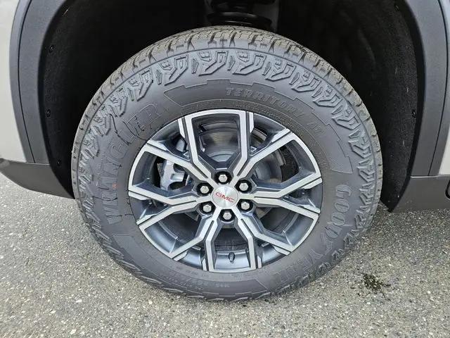 2026 GMC Acadia AT4 AWD