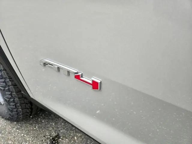 2026 GMC Acadia AT4 AWD