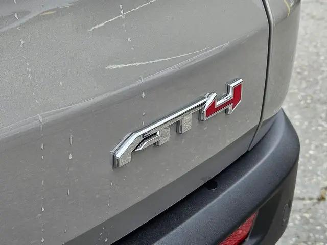 2026 GMC Acadia AT4 AWD