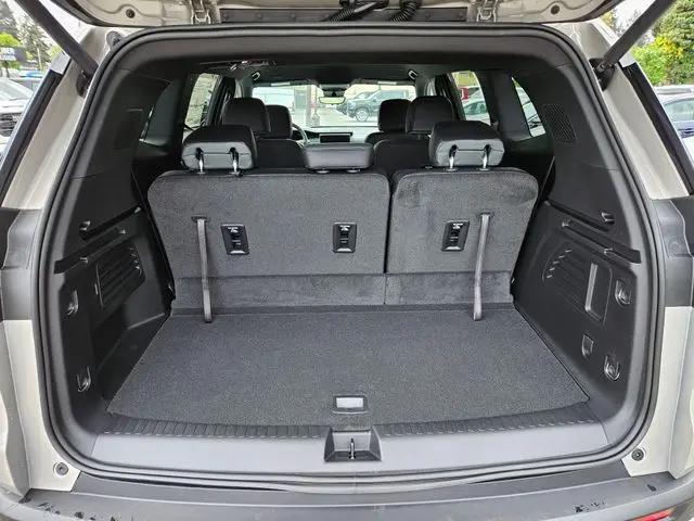 2026 GMC Acadia AT4 AWD