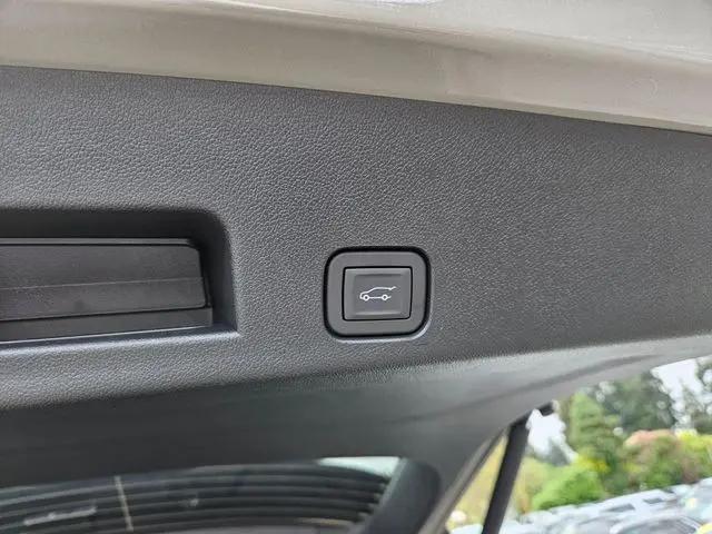 2026 GMC Acadia AT4 AWD