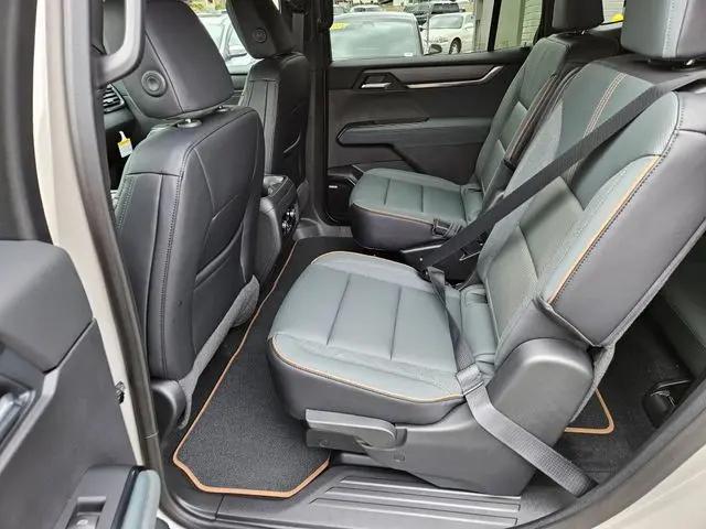 2026 GMC Acadia AT4 AWD