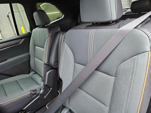 2026 GMC Acadia AT4 AWD