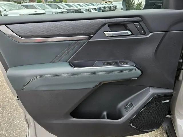 2026 GMC Acadia AT4 AWD