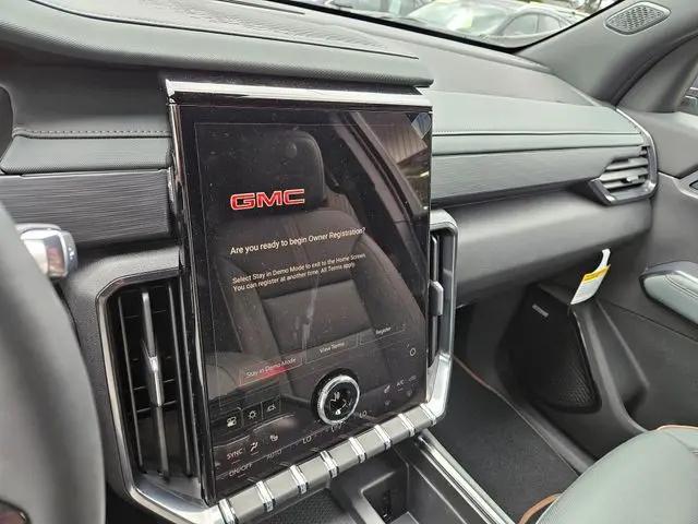 2026 GMC Acadia AT4 AWD
