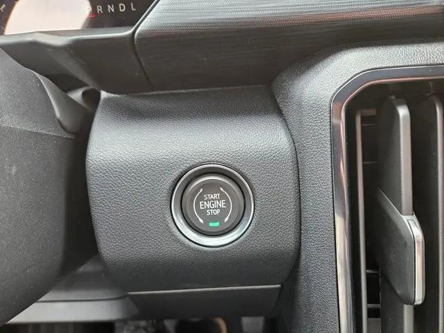 2026 GMC Acadia AT4 AWD
