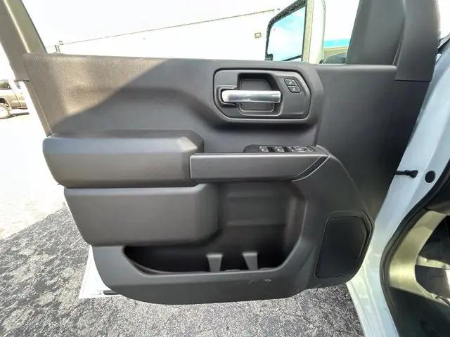 2026 GMC Sierra 3500HD Crew Cab, Long Bed, Pro Dual Rear Wheel, 4WD