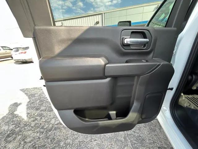 2026 GMC Sierra 3500HD Crew Cab, Long Bed, Pro Dual Rear Wheel, 4WD