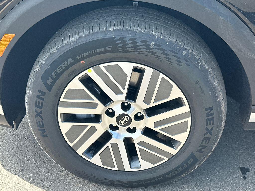 New 2026 Abyss Black HYUNDAI Blue SEL 7P image 12