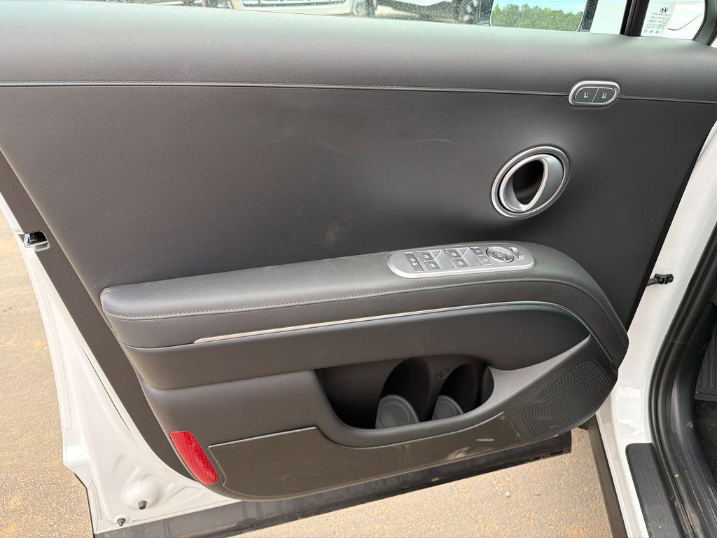 New 2026 White Pearl HYUNDAI Blue SEL Premium 7P image 11