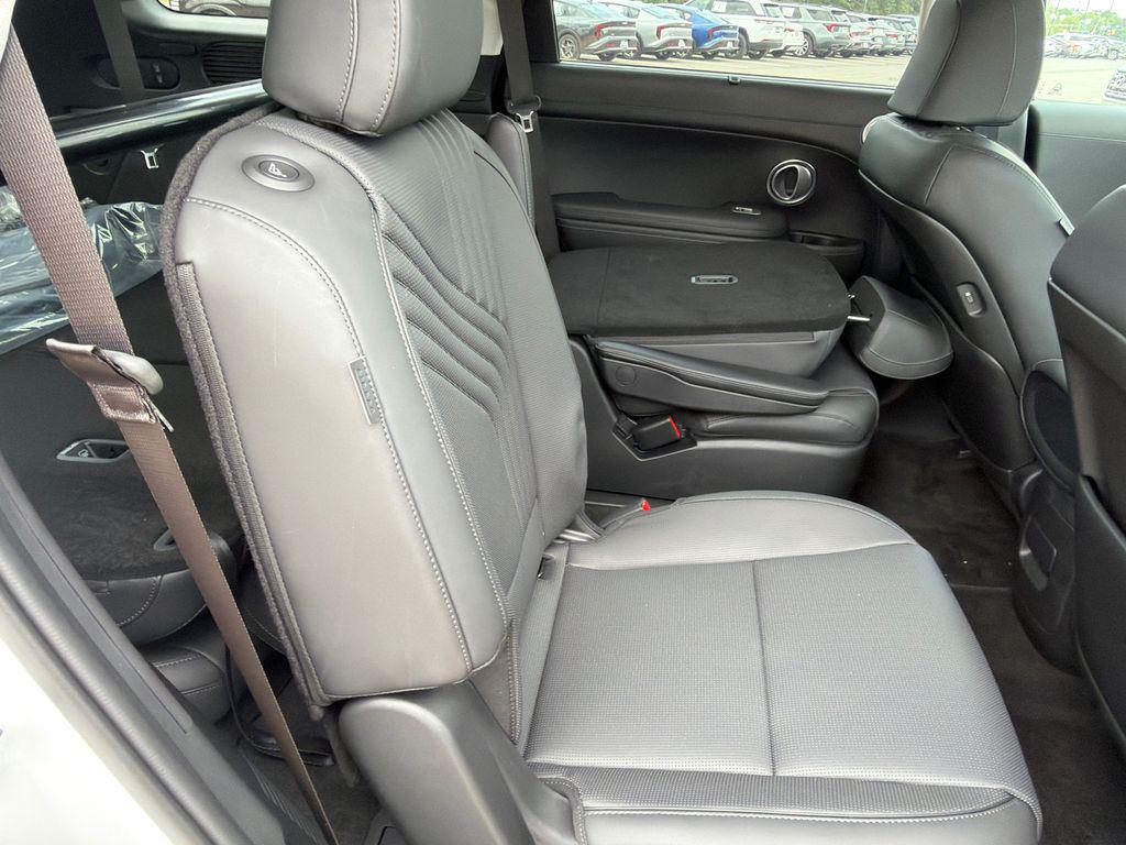 New 2026 White Pearl HYUNDAI Blue SEL Premium 7P image 16