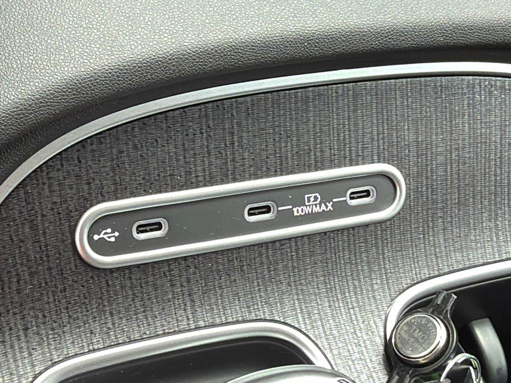 New 2026 White Pearl HYUNDAI Blue SEL Premium 7P image 32