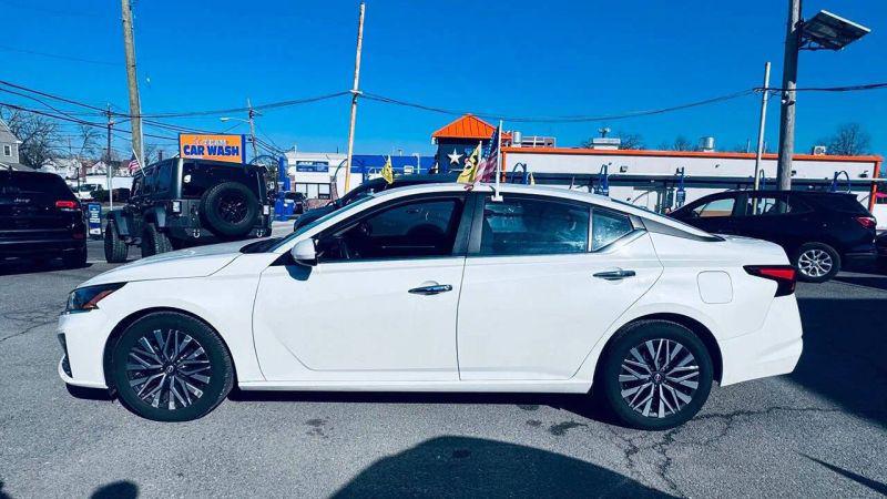 2023 Nissan Altima SV FWD