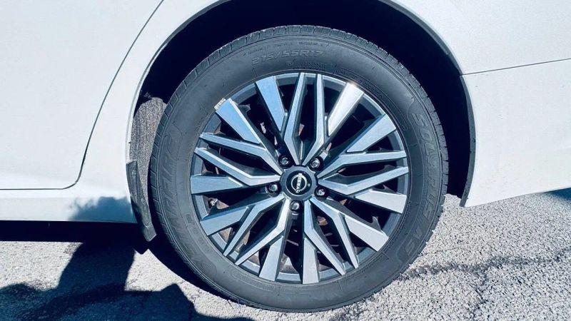 2023 Nissan Altima SV FWD