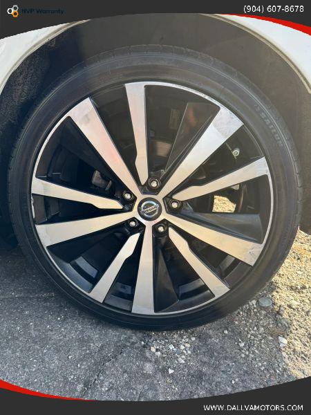 2021 Nissan Altima SR FWD