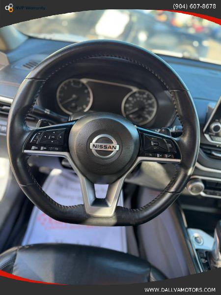 2021 Nissan Altima SR FWD