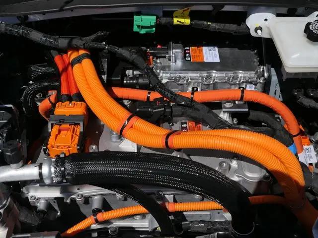 2027 Chevrolet Bolt RS FWD