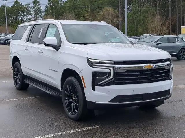 2026 Chevrolet Suburban LS, 4WD