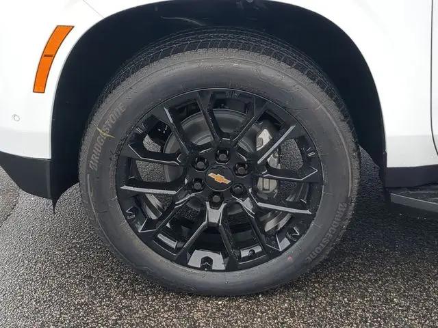 2026 Chevrolet Suburban LS, 4WD