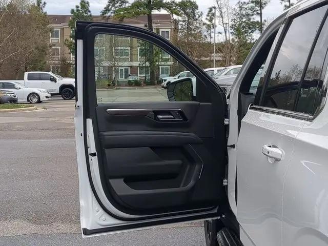 2026 Chevrolet Suburban LS, 4WD