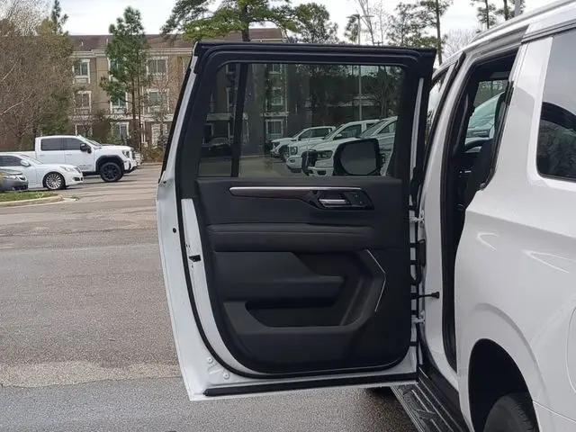 2026 Chevrolet Suburban LS, 4WD