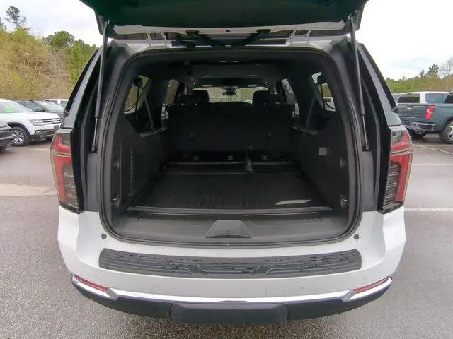 2026 Chevrolet Suburban LS, 4WD