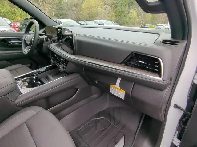 2026 Chevrolet Suburban LS, 4WD