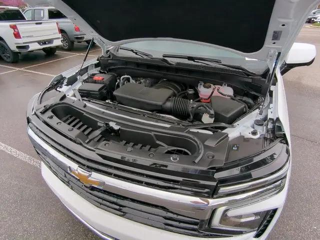 2026 Chevrolet Suburban LS, 4WD