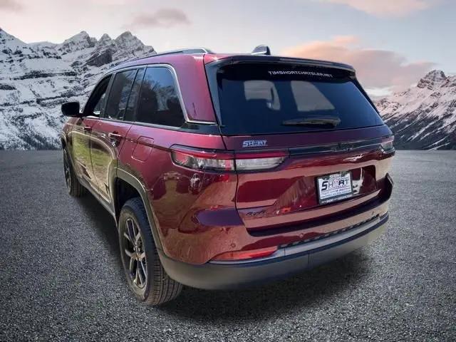 2026 Jeep Grand Cherokee Altitude 4x4