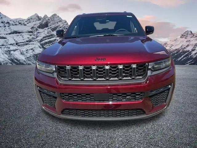 2026 Jeep Grand Cherokee Altitude 4x4