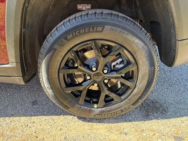 2026 Jeep Grand Cherokee Altitude 4x4