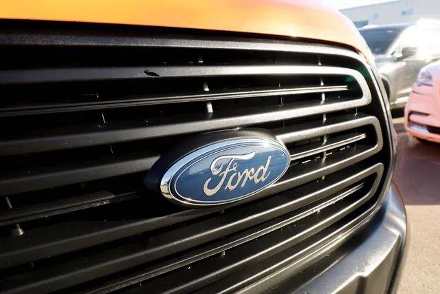 2019 Ford Transit w/60/40 Side Door w/LWB