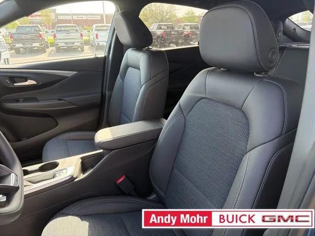 2026 Buick NV Preferred FWD
