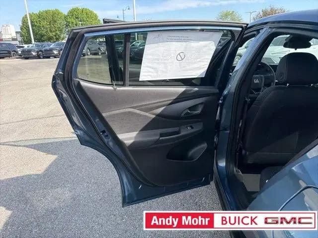 2026 Buick NV Preferred FWD